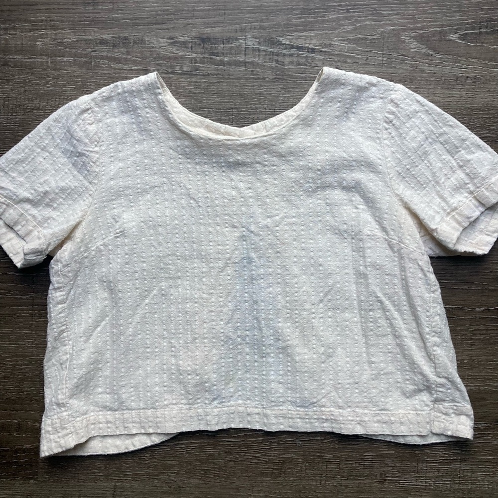 mo:vint Modern Vintage New York Cropped Cream Button Back Top Size Small